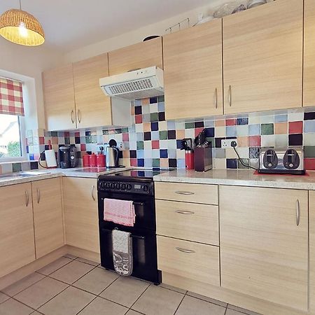 Cae Grugog Cottage-3 Bed-Sleeps 6-Ground Floor Bathroom トレアルジル エクステリア 写真