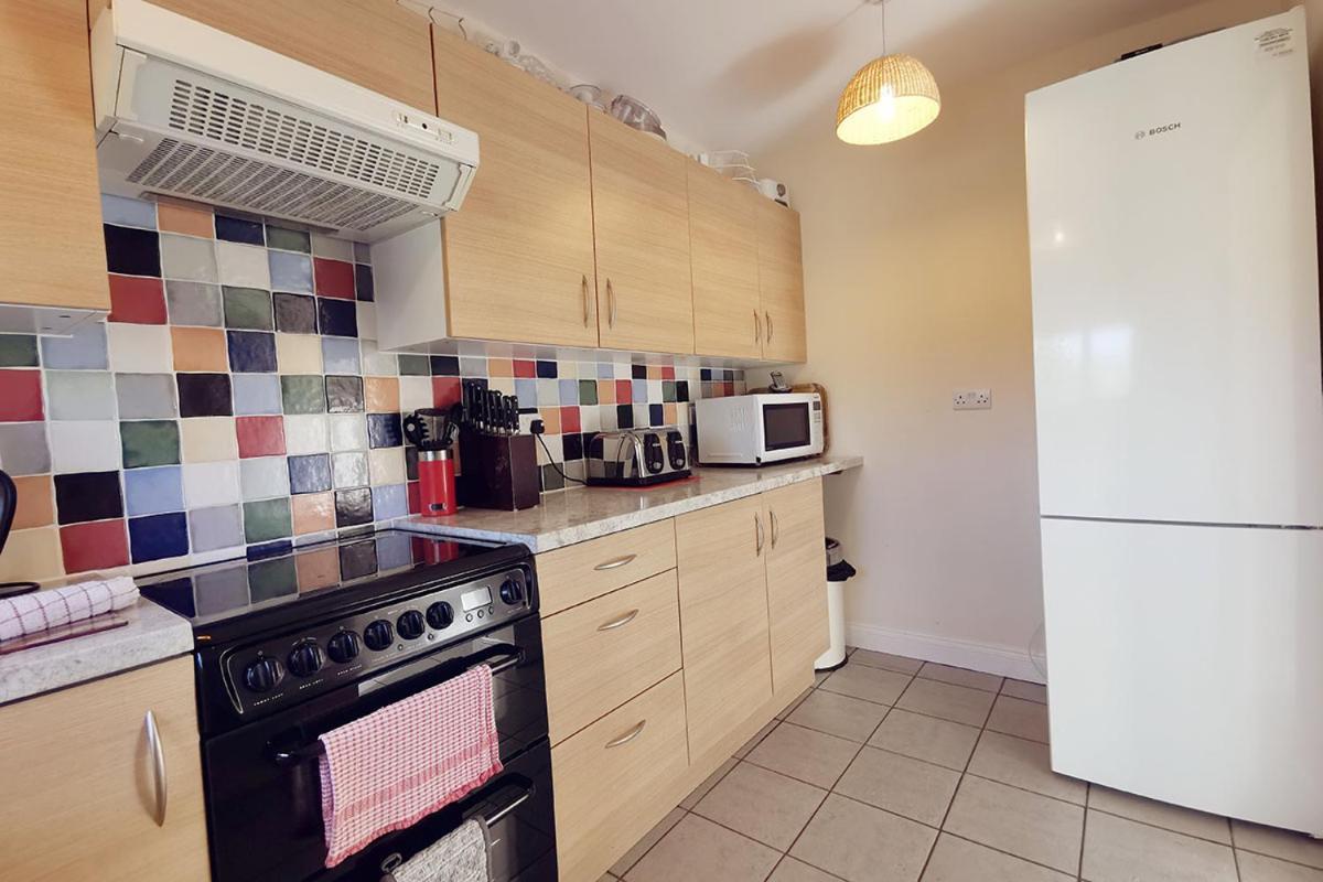 Cae Grugog Cottage-3 Bed-Sleeps 6-Ground Floor Bathroom トレアルジル エクステリア 写真