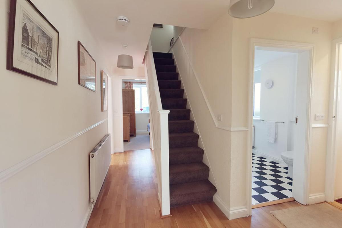 Cae Grugog Cottage-3 Bed-Sleeps 6-Ground Floor Bathroom トレアルジル エクステリア 写真
